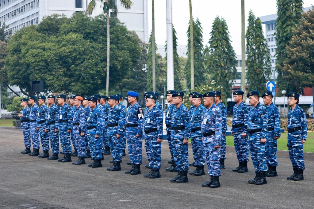 Mabesau Tekankan Keamanan Personel dan Satuan dalam Upacara Bendera Bulanan
