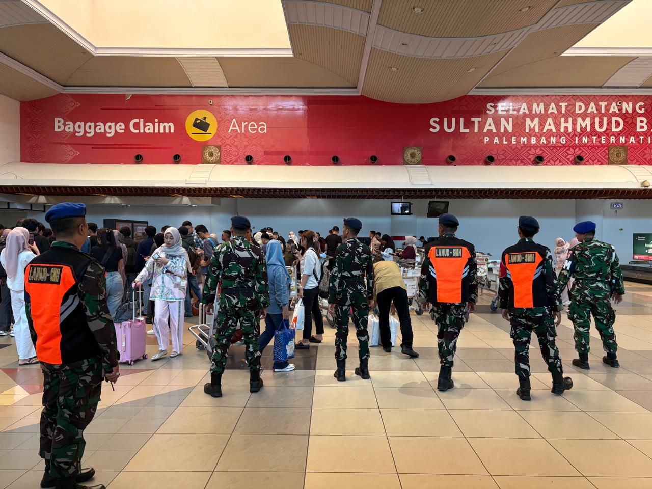 Lanud SMH Perkuat Pengamanan Bandara SMB II Jelang Hari Raya Idulfitri Lanud SMH Perkuat Pengamanan Bandara SMB II Jelang Hari Raya Idulfitri
