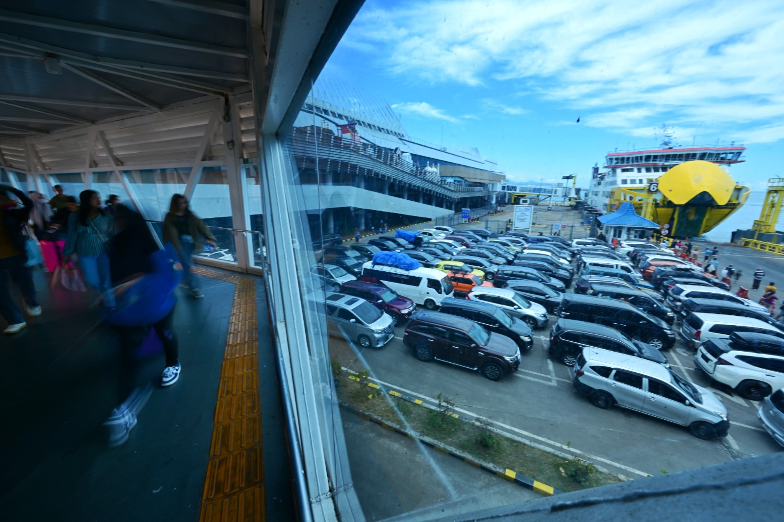 Puncak Arus Mudik Lebaran 2026 Terjadi pada H-3, Pergerakan Tinggi di Berbagai Moda Transportasi Puncak Arus Mudik Lebaran 2026 Terjadi pada H-3, Pergerakan Tinggi di Berbagai Moda Transportasi