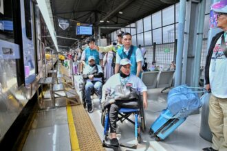 Kemenhub Berangkatkan 303 Peserta Mudik Gratis Ramah Anak dan Disabilitas Moda Kereta Api Kemenhub Berangkatkan 303 Peserta Mudik Gratis Ramah Anak dan Disabilitas Moda Kereta Api