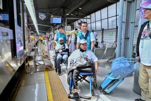 Kemenhub Berangkatkan 303 Peserta Mudik Gratis Ramah Anak dan Disabilitas Moda Kereta Api Kemenhub Berangkatkan 303 Peserta Mudik Gratis Ramah Anak dan Disabilitas Moda Kereta Api
