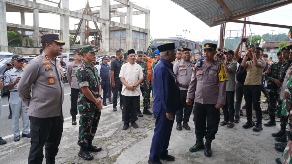 Pangdam Kasuari dan Forkopimda Papua Barat Tinjau Posko Operasi Ketupat Mansinam 2026