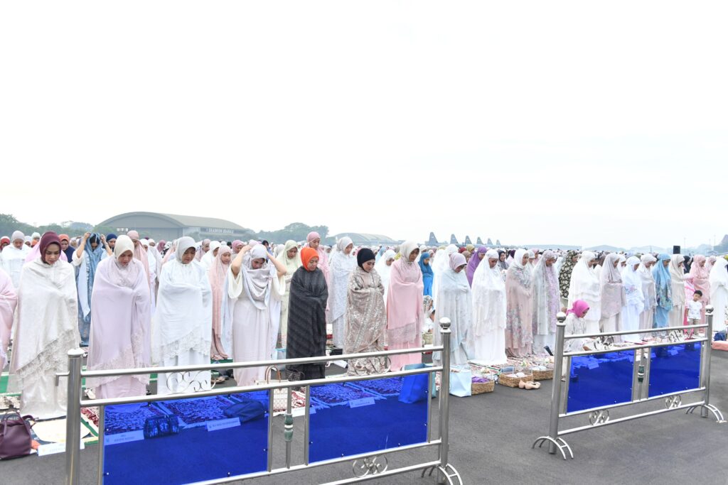 Pelaksanaan Salat Idulfitri 1447 H di Lanud Halim Perdanakusuma Berlangsung Khusyuk