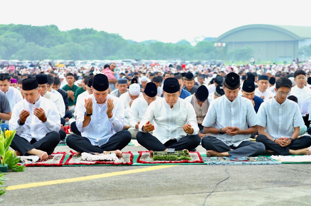 Pelaksanaan Salat Idulfitri 1447 H di Lanud Halim Perdanakusuma Berlangsung Khusyuk