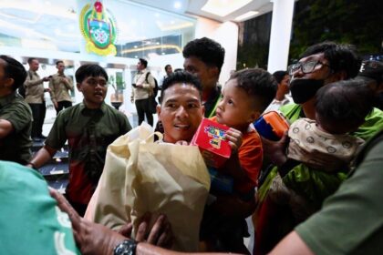 Malam Takbiran di Medan, Presiden Prabowo Salurkan Ribuan Paket Sembako untuk Warga Sumatra Utara