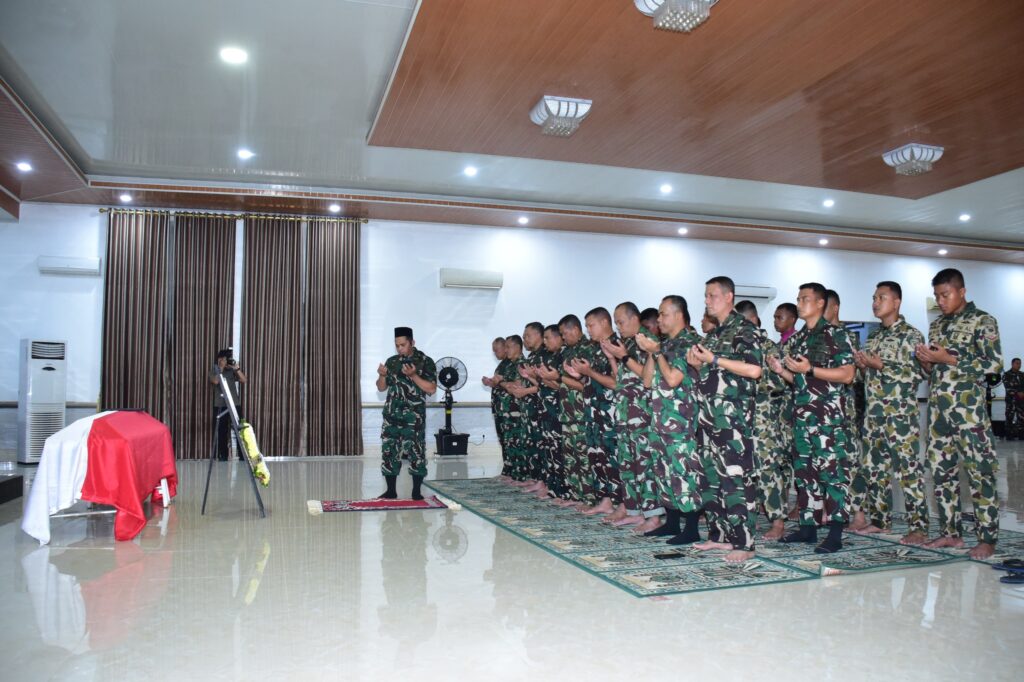 Upacara Persemayaman dan Pelepasan Jenazah Pratu Marinir Anumerta Andi Suvio Berlangsung Khidmat