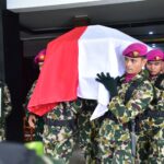 Upacara Persemayaman dan Pelepasan Jenazah Pratu Marinir Anumerta Andi Suvio Berlangsung Khidmat