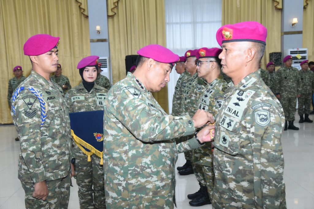 Pangkormar Pimpin Sertijab Sejumlah Jabatan Strategis di Korps Marinir