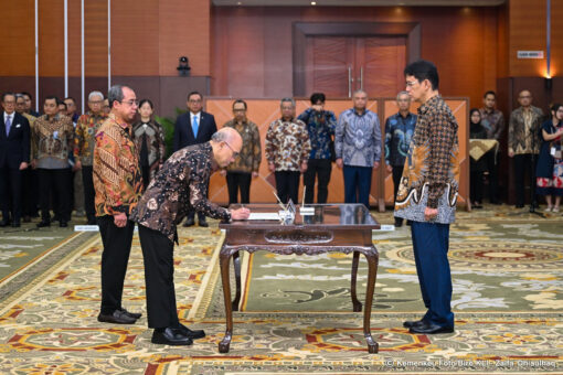 Menkeu Purbaya Yudhi Sadewa Lantik Robert Leonard Marbun sebagai Sekjen Kemenkeu