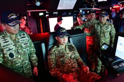 Panglima TNI Tinjau Kecanggihan KRI Prabu Siliwangi-321 Usai Tiba dari Italia