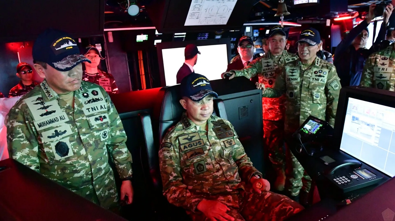 Panglima TNI Tinjau Kecanggihan KRI Prabu Siliwangi-321 Usai Tiba dari Italia