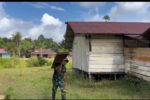 Pos Bori Bantu Warga Bangun Rumah, Wujud Kepedulian TNI di Papua Barat