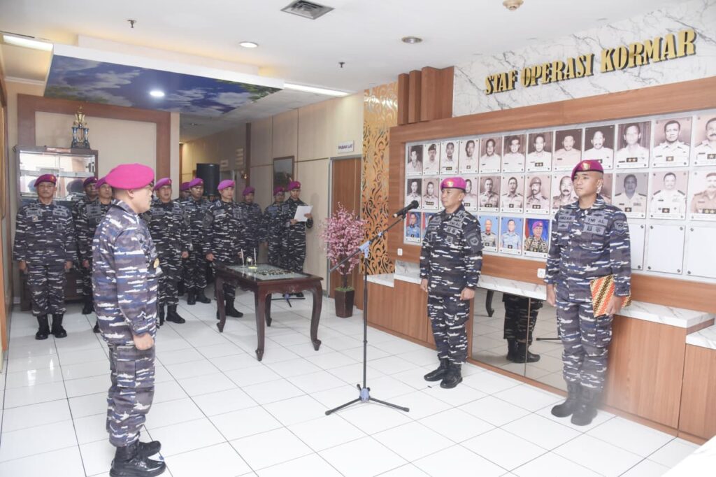 Kolonel Marinir Dr. Arip Supriyadi Resmi Jabat Waasops Pangkormar