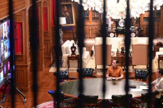 Presiden Pimpin Ratas Bahas Arah Baru Kebijakan Energi dan Ekonomi Nasional di Tengah Dinamika Global Presiden Pimpin Ratas Bahas Arah Baru Kebijakan Energi dan Ekonomi Nasional di Tengah Dinamika Global