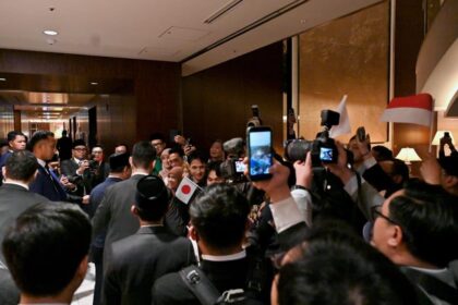 Haru dan Bangga, Diaspora Indonesia Sambut Kedatangan Presiden Prabowo di Tokyo Haru dan Bangga, Diaspora Indonesia Sambut Kedatangan Presiden Prabowo di Tokyo