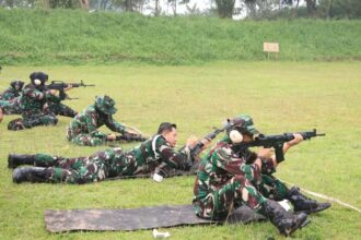 Lanud Sulaiman Gelar Latihan Menembak Senapan untuk Tingkatkan Profesionalisme Prajurit Lanud Sulaiman Gelar Latihan Menembak Senapan untuk Tingkatkan Profesionalisme Prajurit