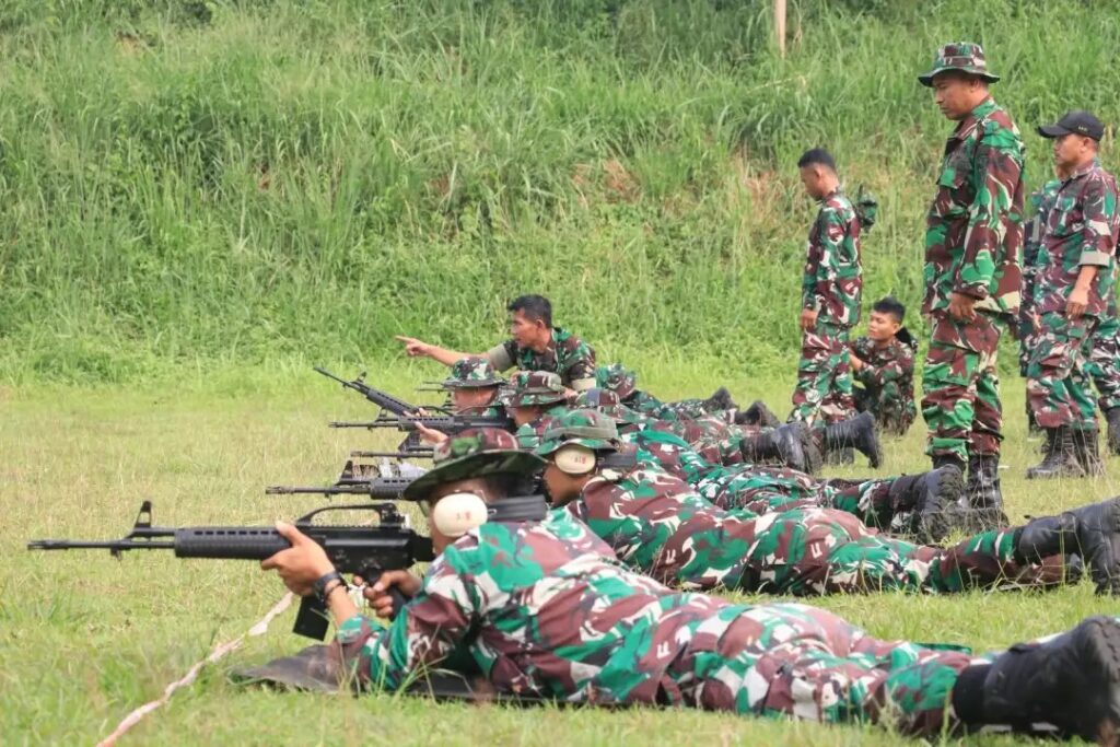Lanud Sulaiman Gelar Latihan Menembak Senapan untuk Tingkatkan Profesionalisme Prajurit