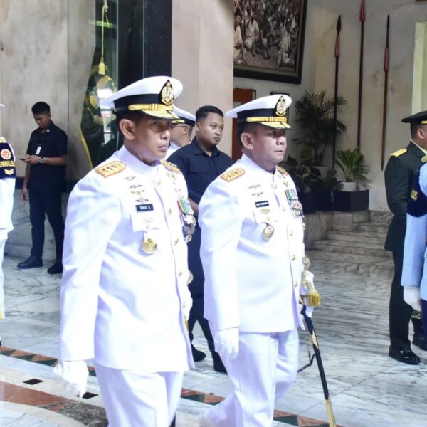 Pangkormar Hadiri Upacara Penghormatan dan Pelepasan Jenazah Prof. Dr. Juwono Sudarsono