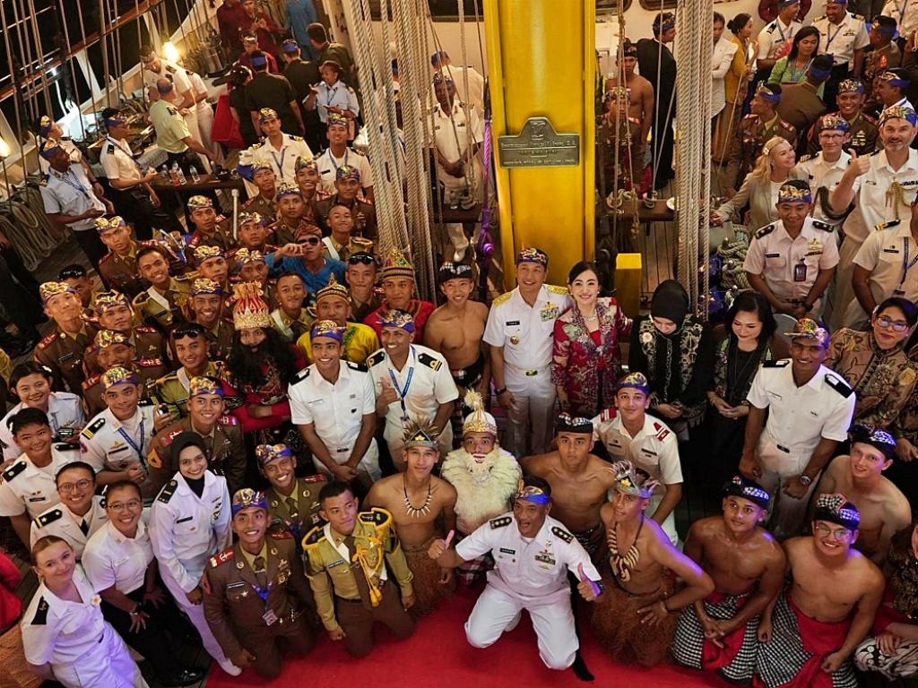 Wakasal Pimpin Deck Reception KRI Bima Suci di Jakarta
