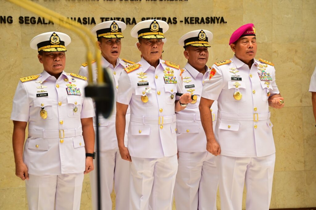 Pangkormar Hadiri Sertijab Wakasal di Mabesal