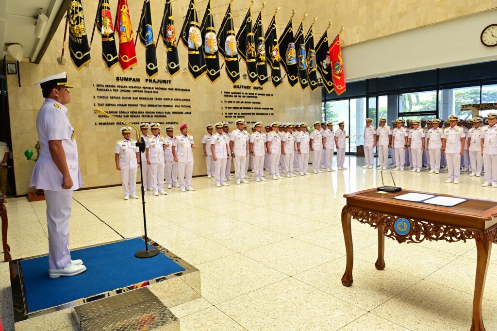 Pangkormar Hadiri Sertijab Wakasal di Mabesal