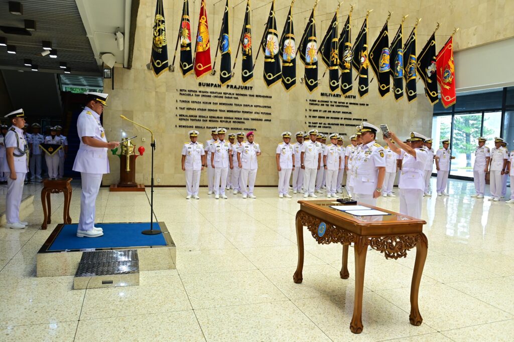 Pangkormar Hadiri Sertijab Wakasal di Mabesal