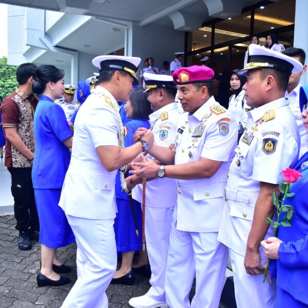 Pangkormar Hadiri Sertijab Wakasal di Mabesal