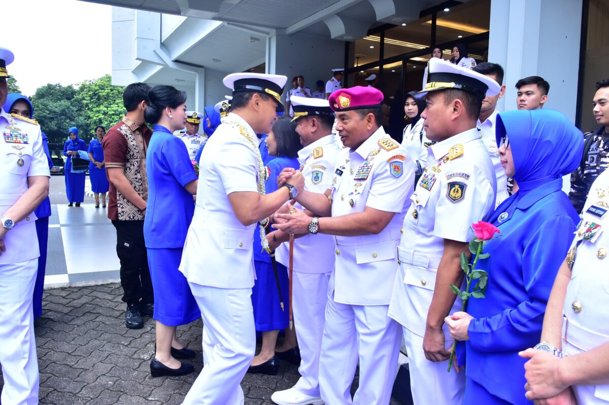 Pangkormar Hadiri Sertijab Wakasal di Mabesal