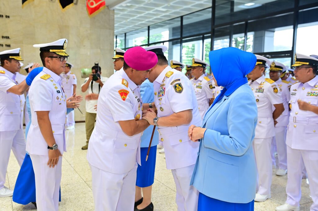 Pangkormar Hadiri Sertijab Wakasal di Mabesal