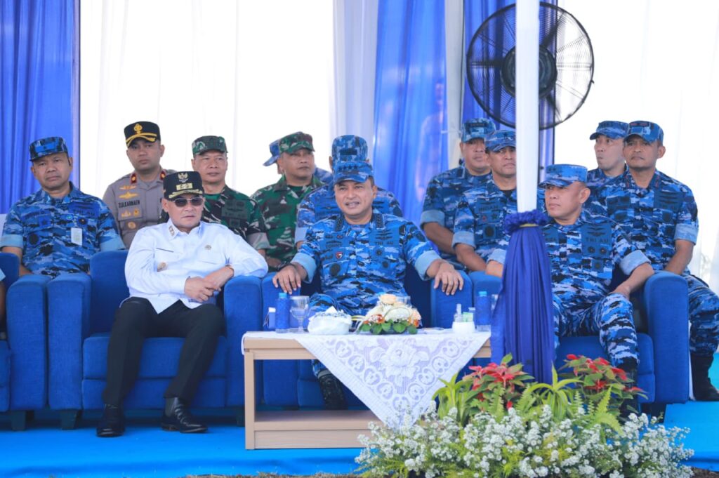 Usai Longsor Cisarua, TNI AU Gelar Bakti Sosial dengan Masyarakat yang Terdampak Bencana