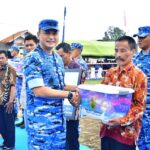 Usai Longsor Cisarua, TNI AU Gelar Bakti Sosial dengan Masyarakat yang Terdampak Bencana