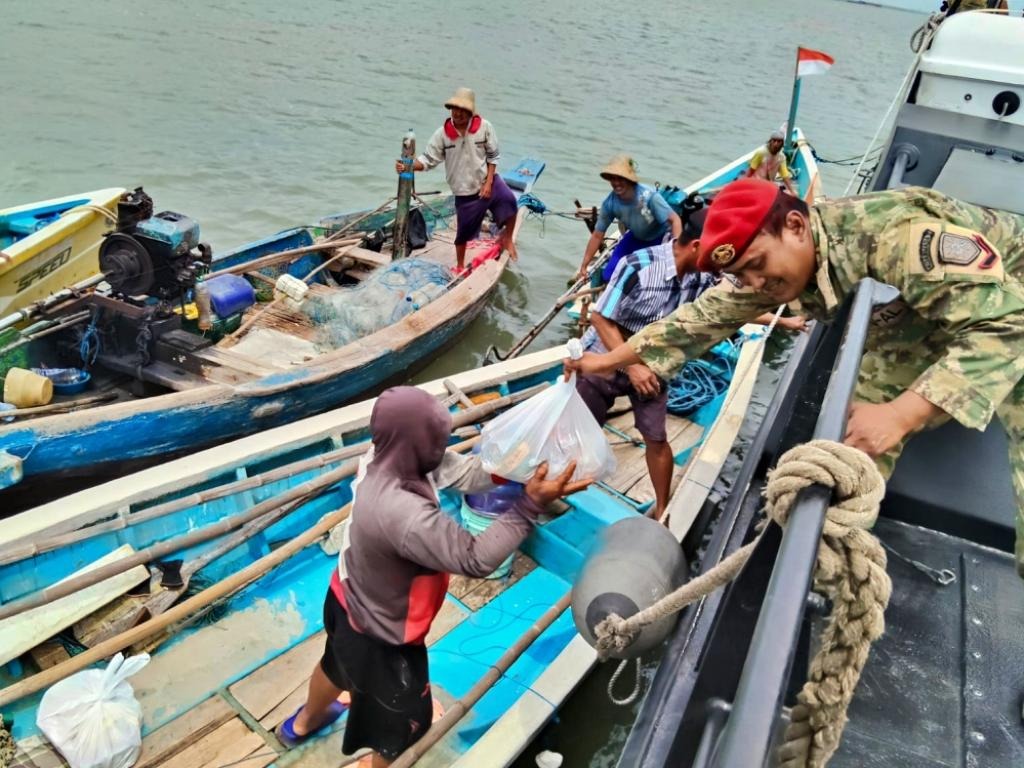 HUT Ke-64 Kopaska TNI AL Diperingati dengan Baksos dan Donor Darah Massal HUT Ke-64 Kopaska TNI AL Diperingati dengan Baksos dan Donor Darah Massal