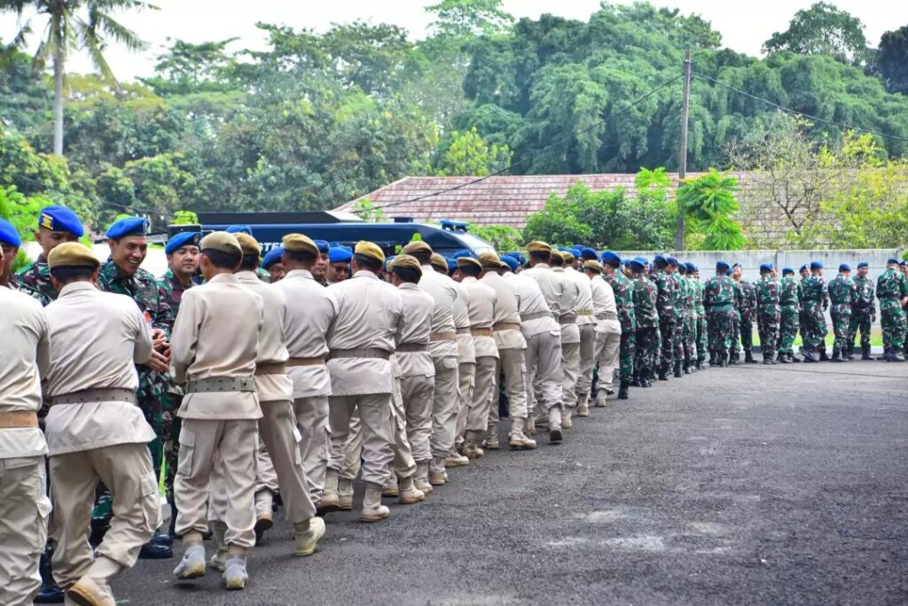 Penuh Kebanggaan, Danlanud Halim Pimpin Upacara Kenaikan Pangkat Personel