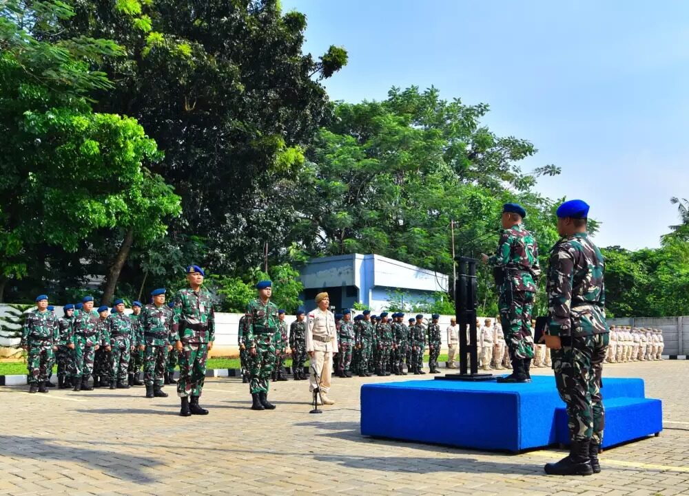 Penuh Kebanggaan, Danlanud Halim Pimpin Upacara Kenaikan Pangkat Personel