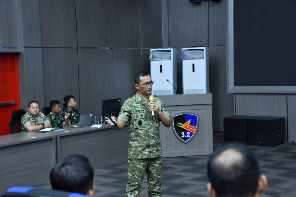 Disopslatau Sosialisasikan Pembinaan Profesi dan Karier Pnb/Nav di Lanud Iswahjudi