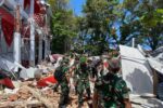 Reaksi Cepat Prajurit TNI Tangani Dampak Gempa M 7,6 di Sulawesi Utara