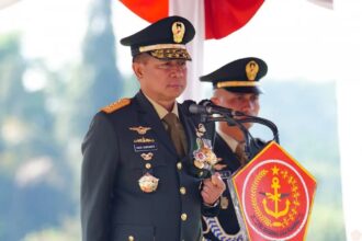 Penghormatan Negara untuk Prajurit Gugur, Panglima TNI Pimpin Upacara Pemakaman Militer Penghormatan Negara untuk Prajurit Gugur, Panglima TNI Pimpin Upacara Pemakaman Militer