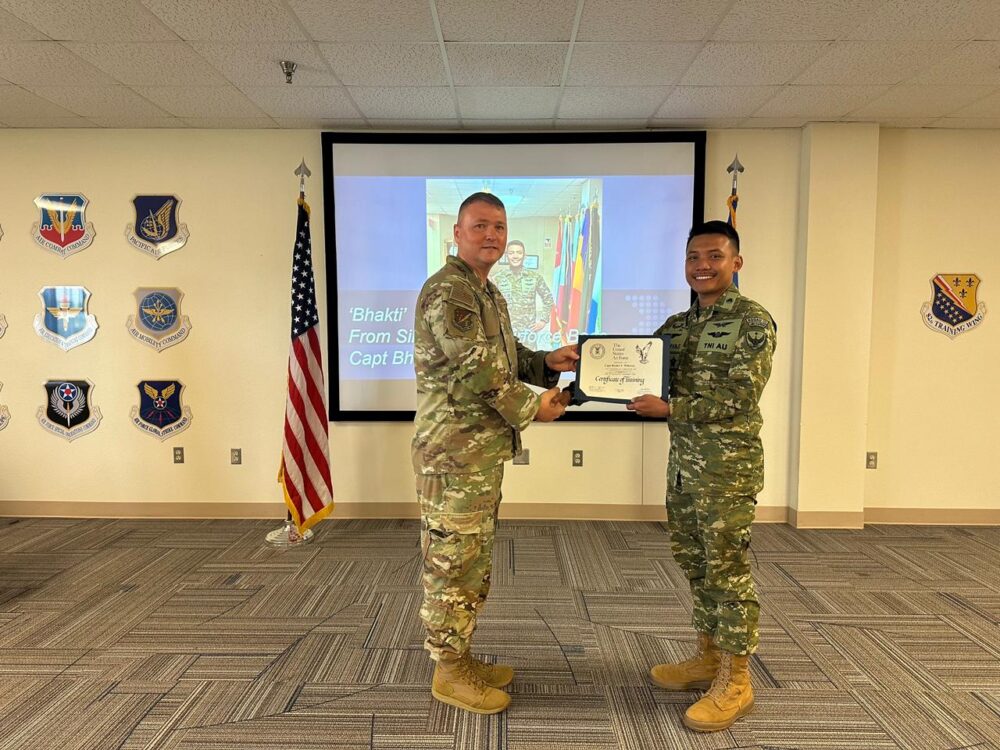 Perwira TNI AU Tuntaskan Logistic Readiness Officer Course di Sheppard Air Force Base