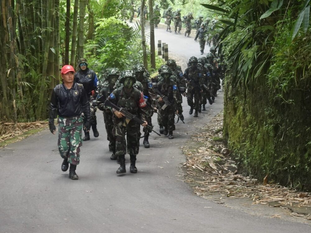 Semangat Tangguh di Lereng Merapi, Prasis Semaba PK Wanita TNI AU Tempuh Long March 18 Km