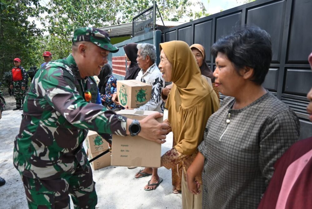 Di Tengah Latganda, Danwingdik 400 Gelar Bakti Sosial untuk Warga Boyolali