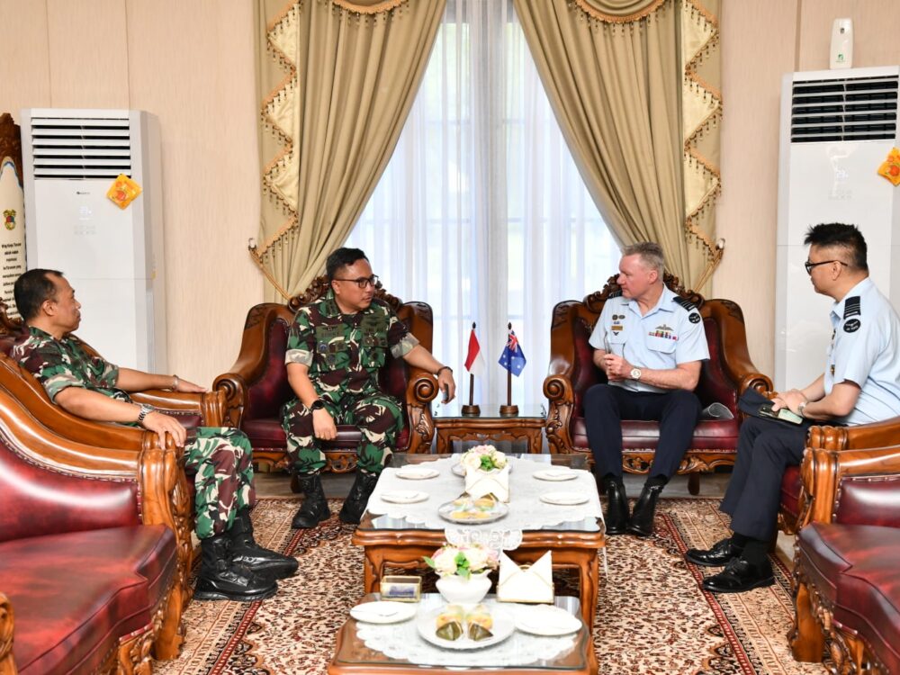 AAU Terima Delegasi Australia dalam Air Power Study Tour, Perkuat Wawasan Operasi Multi Domain Taruna