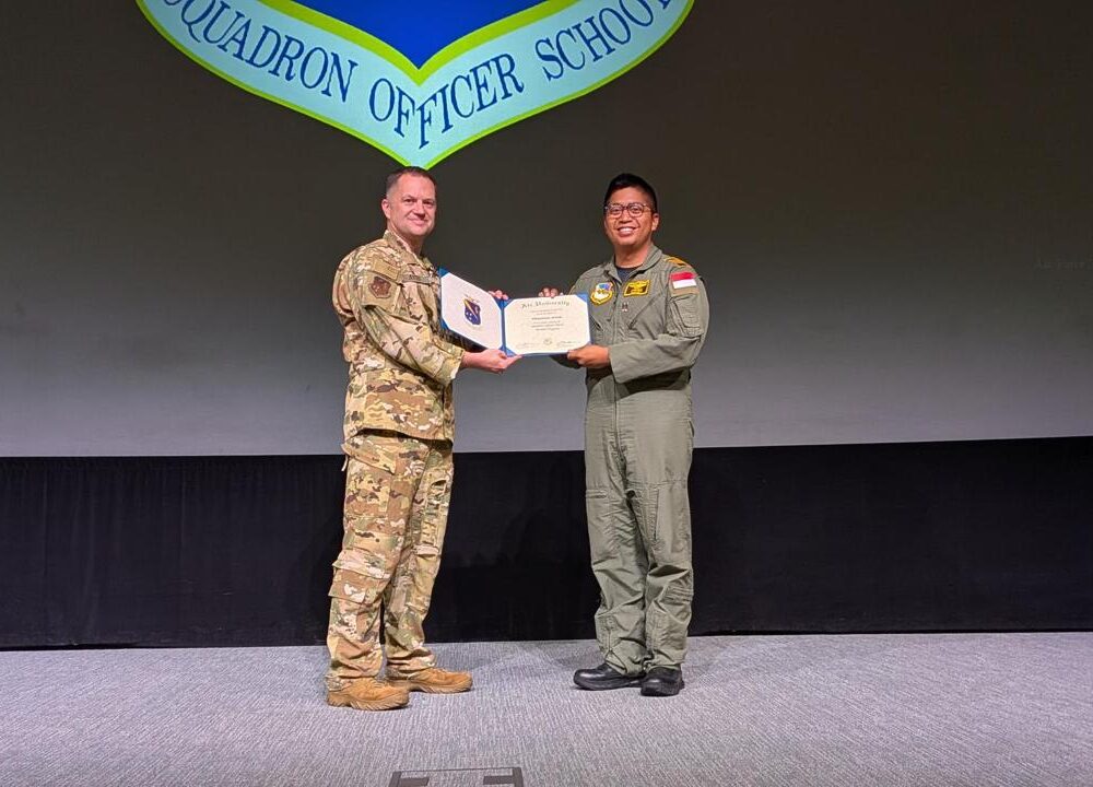 Perwira TNI AU Ukir Prestasi di Amerika Serikat, Kapten Pnb Chessa Raih Distinguished Graduate
