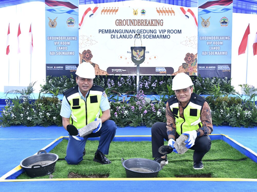 KASAU dan Gubernur Jawa Tengah Groundbreaking VIP Room Lanud Adi Soemarmo