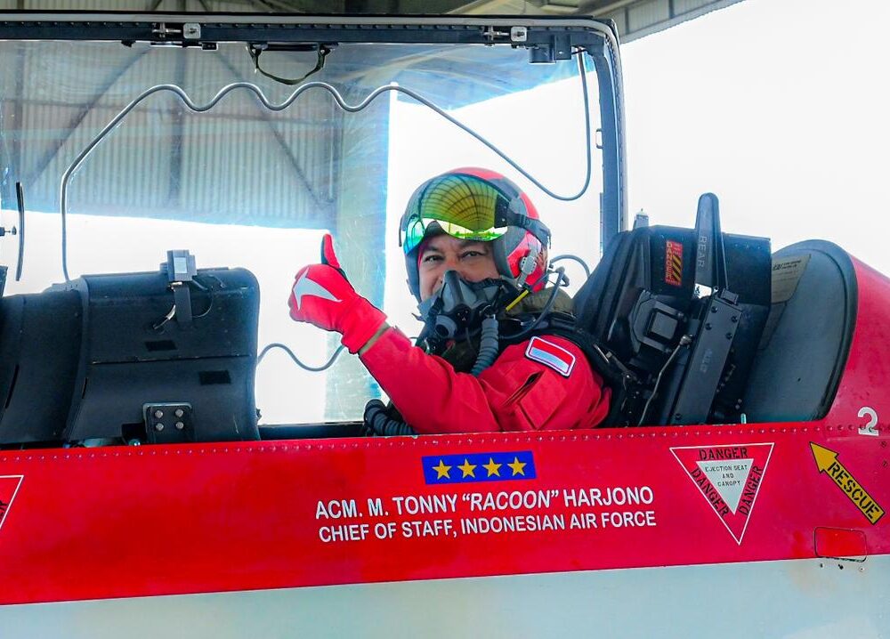 Jupiter Aerobatic Team Wakili Indonesia pada HUT ke-65 RBAF di Brunei Darussalam