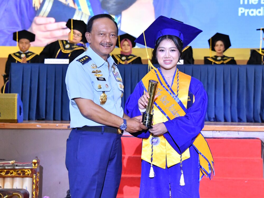 Wakasau Hadiri Wisuda SMA Pradita Dirgantara, 101 Lulusan Vargashera Siap Jadi Generasi Unggul Menuju Masa Depan