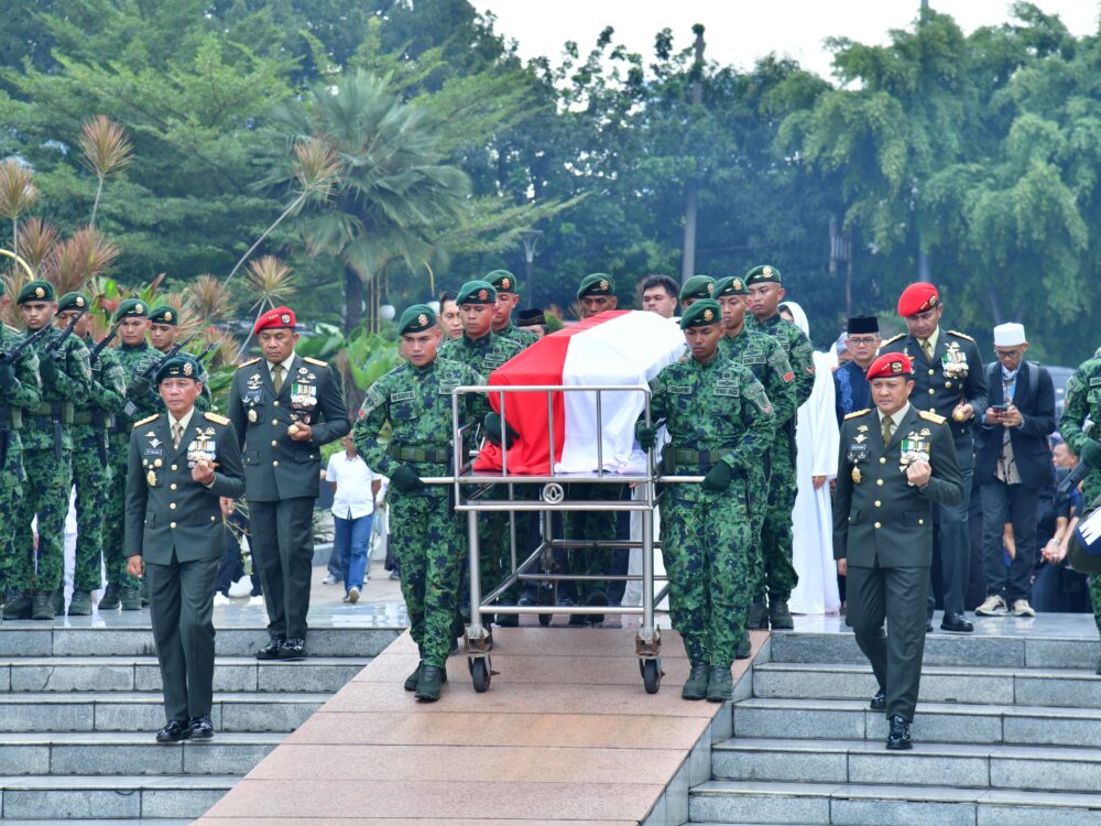 KASAU dan Wakasau Hadiri Pemakaman Militer Jenderal TNI (Purn.) Ryamizard Ryacudu