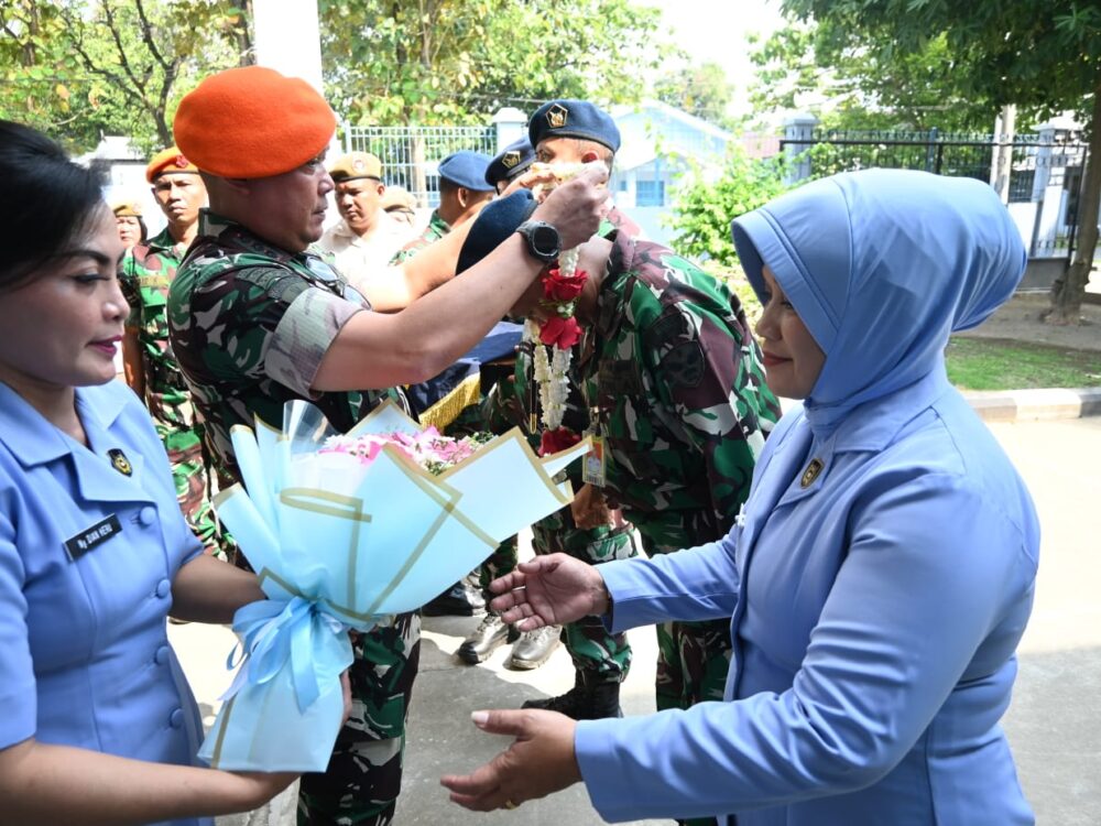 Penuh Haru, Wingdik 400/Matukjur Lepas Letkol Lek (Purn) Toto Prianto Setelah 36 Tahun Mengabdi
