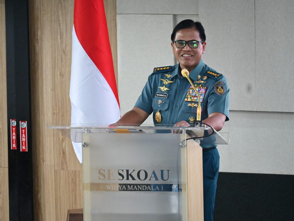 Pasis Seskoau A-64 Terima Pembekalan Kepemimpinan Strategis dari KASAL