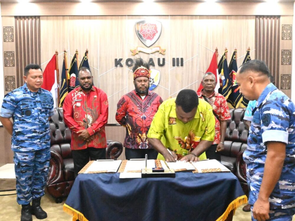 TNI AU Terima Hibah Lahan Hampir 170 Hektare dari Pemkab Manokwari Selatan untuk Perkuat Pertahanan Udara Timur Indonesia