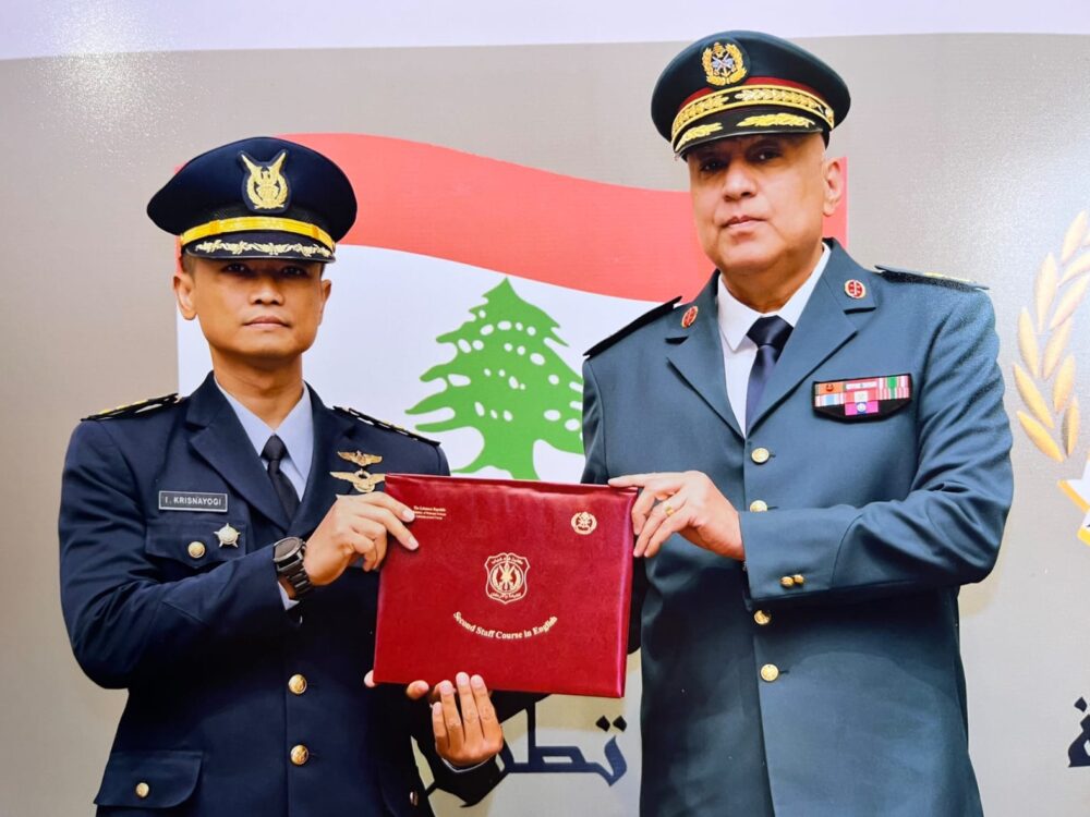 Perwira TNI AU Raih Best Research Paper pada Pendidikan Command and Staff College di Lebanon